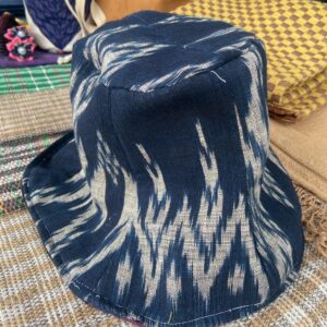 หมวกผ้าฝ้าย สีกรมลายขาว